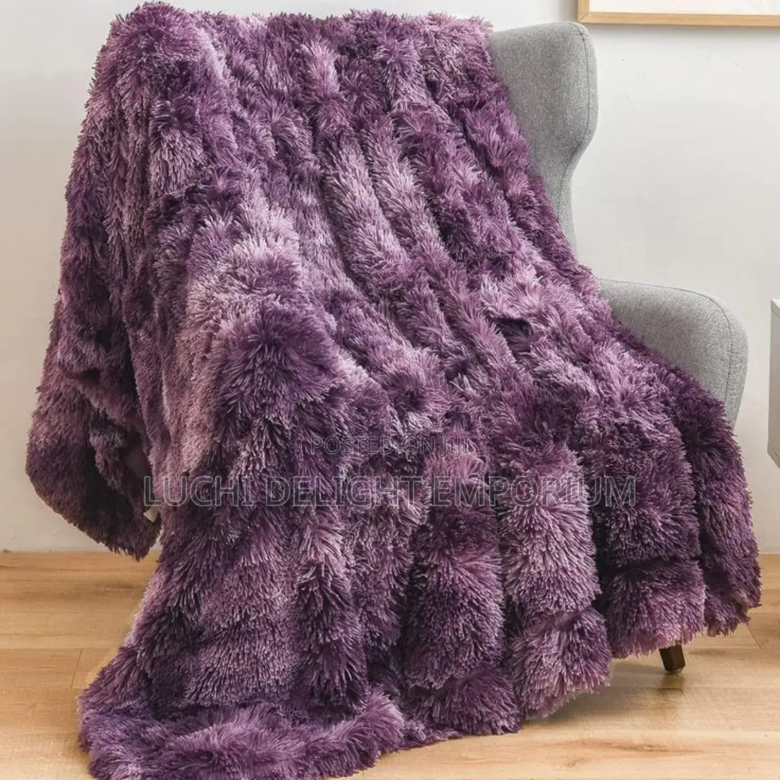 Stay Warm and Cozy With This Premium-Quality Blanket