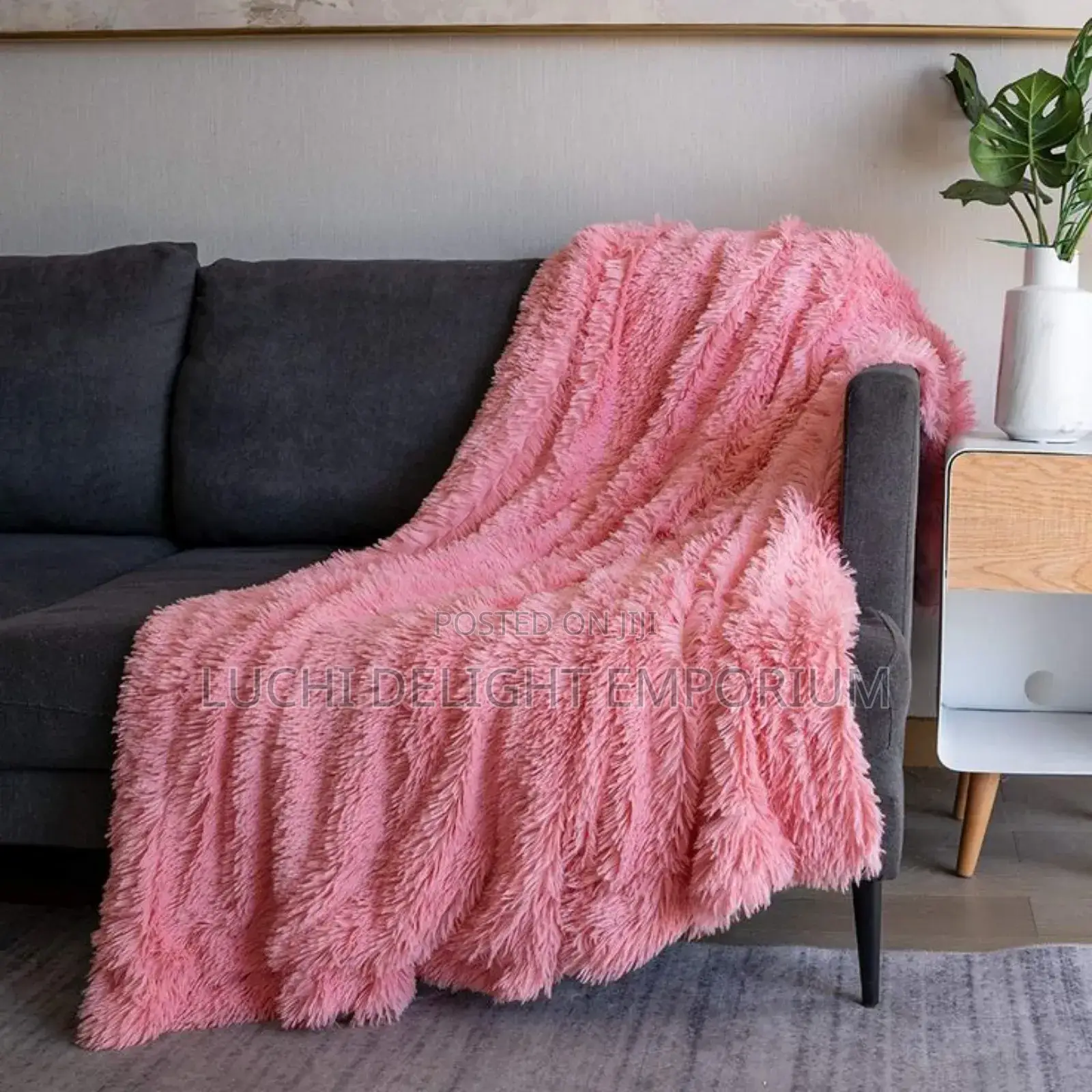 Stay Warm and Cozy With This Premium-Quality Blanket