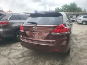 Toyota Venza V6 AWD 2012 Brown