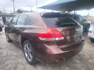Toyota Venza V6 AWD 2012 Brown