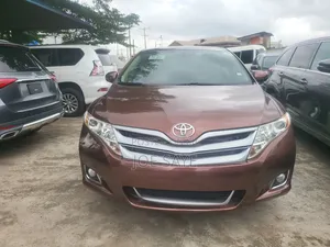 Toyota Venza V6 AWD 2012 Brown