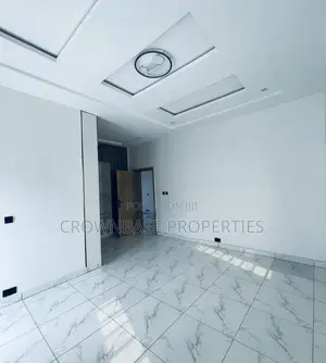 5bdrm Duplex in Sangotedo for sale