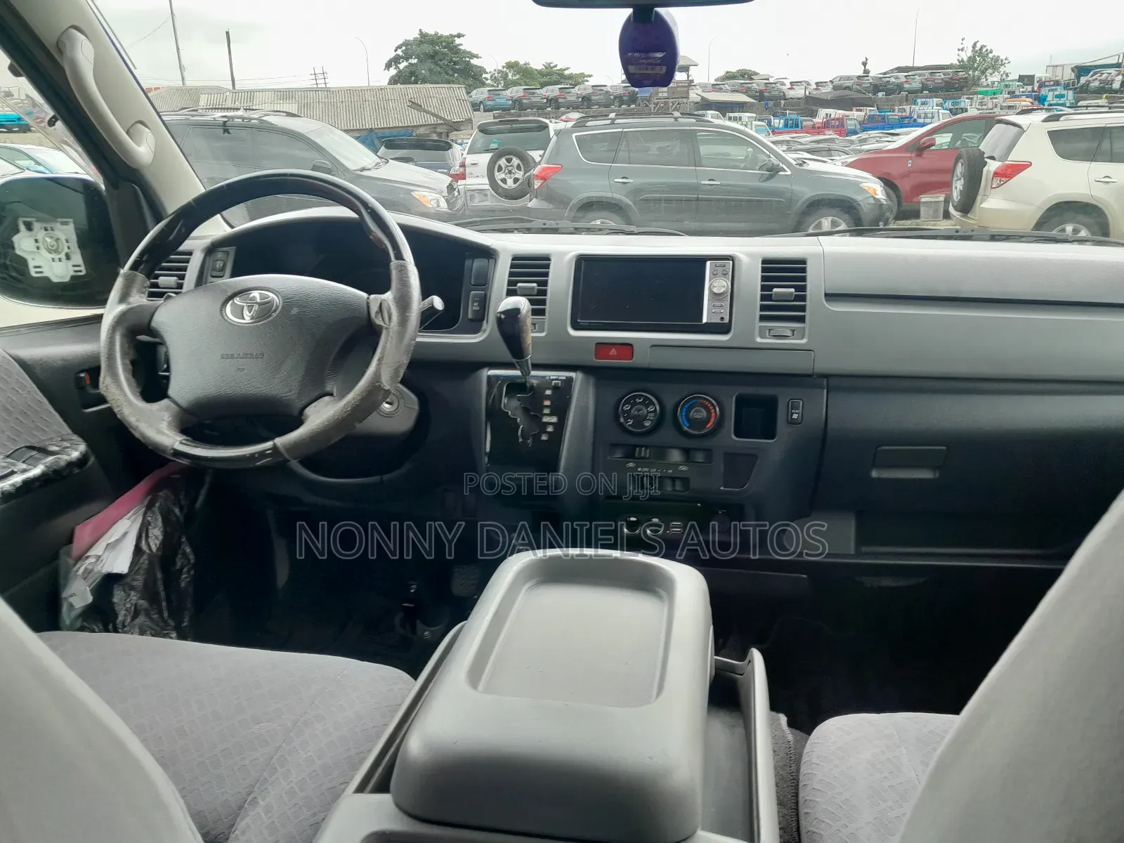 Toyota HiAce 2008 White