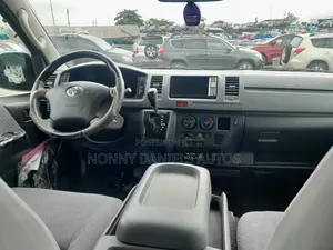 Toyota HiAce 2008 White
