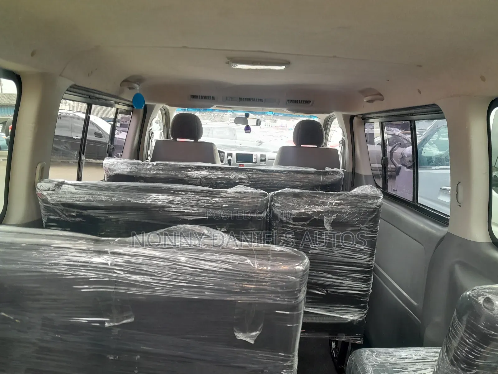 Toyota HiAce 2008 White