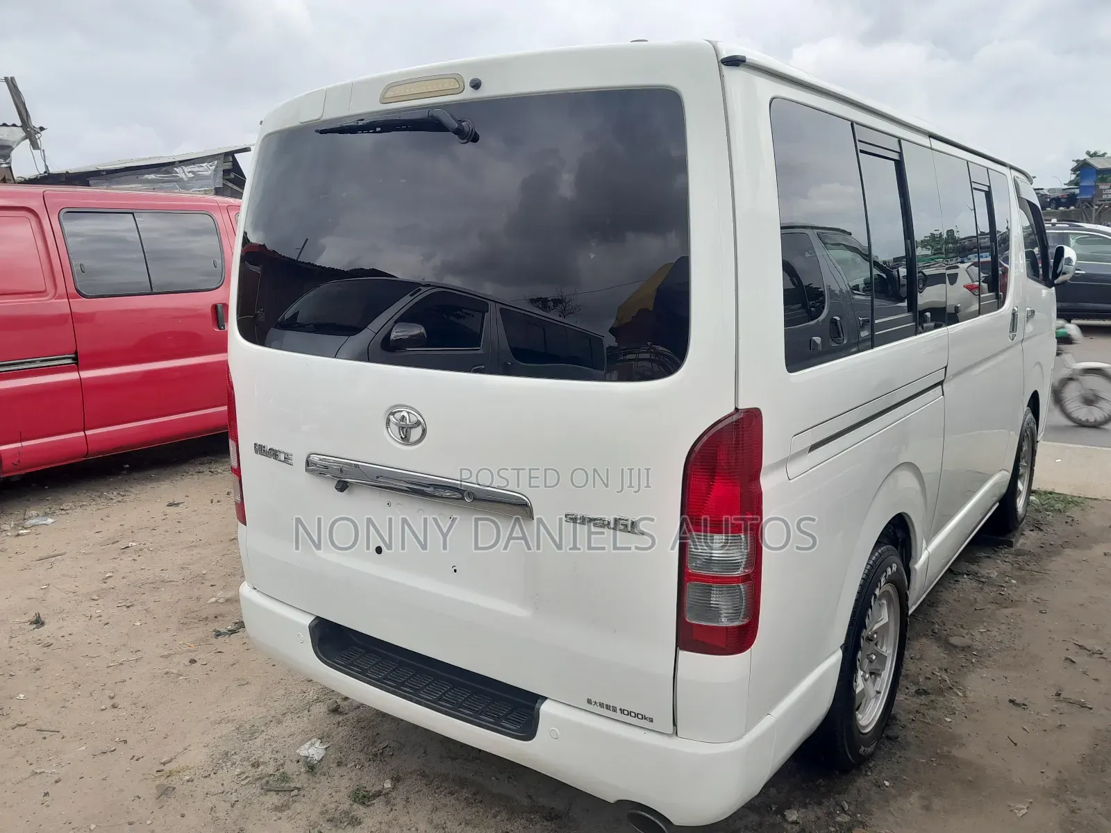 Toyota HiAce 2008 White