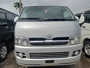 Toyota HiAce 2010 Silver