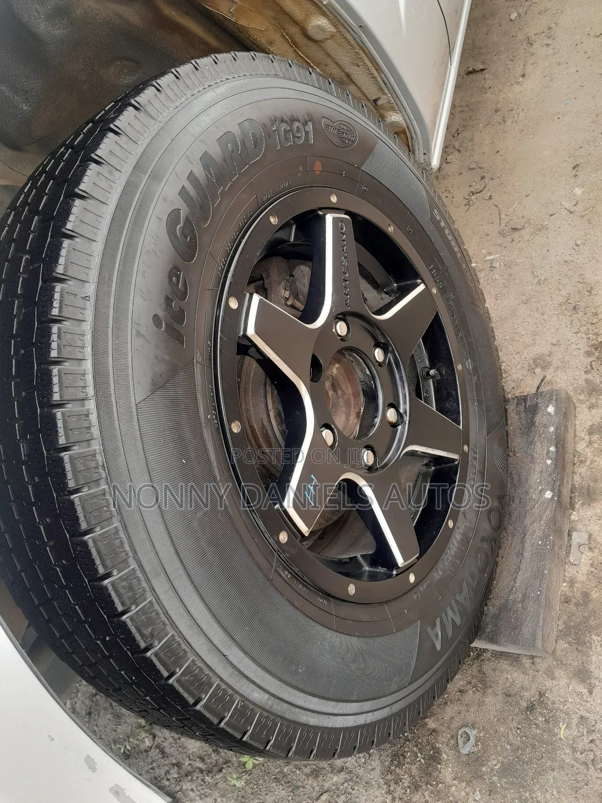 Toyota HiAce 2010 Silver