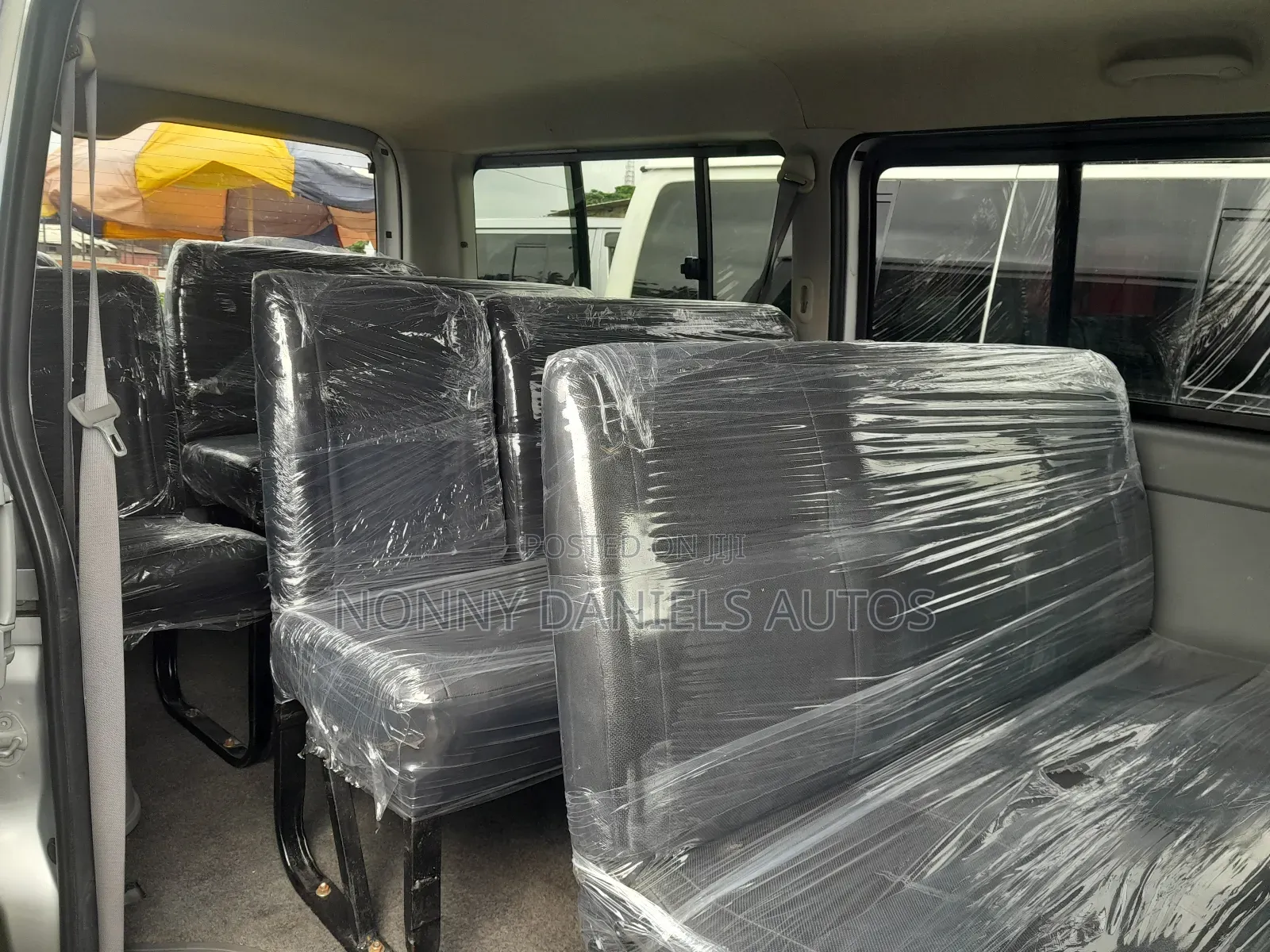 Toyota HiAce 2010 Silver