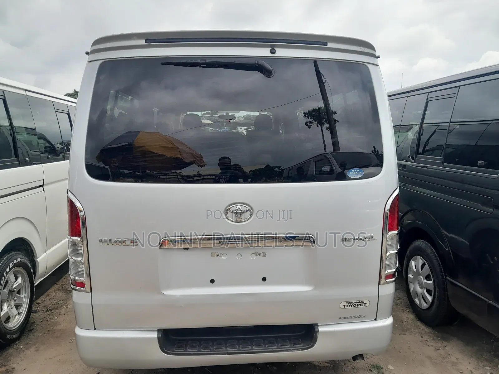 Toyota HiAce 2010 Silver