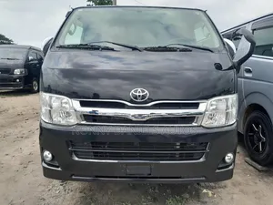 Toyota HiAce 2011 Black