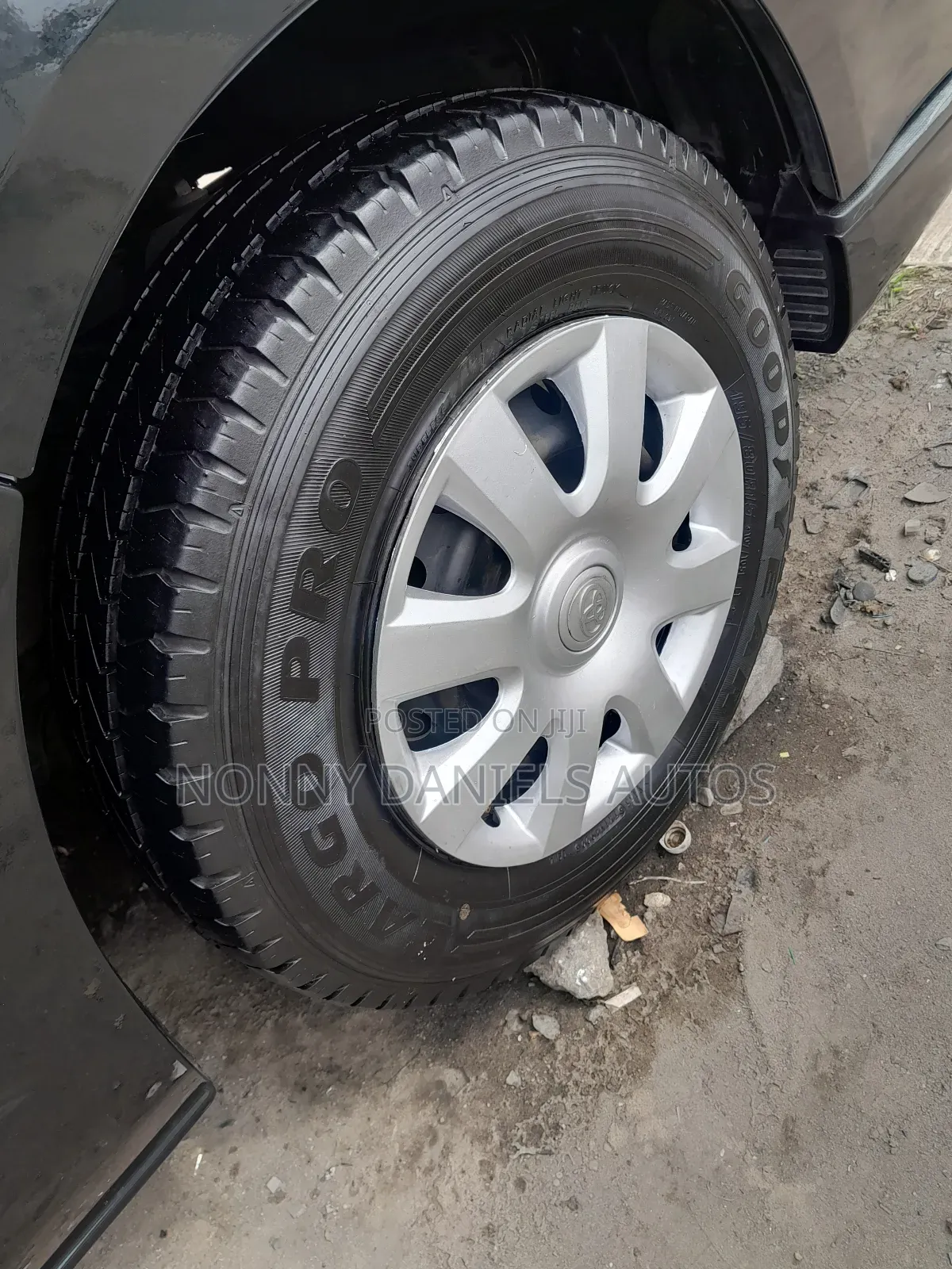 Toyota HiAce 2011 Black