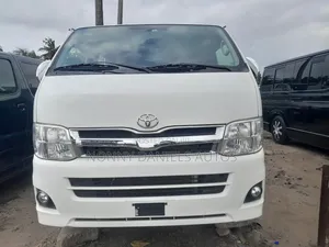 Toyota HiAce 2012 White
