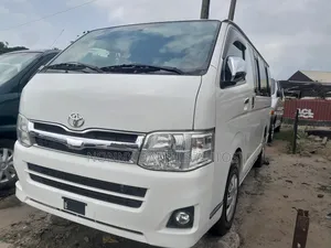 Toyota HiAce 2012 White