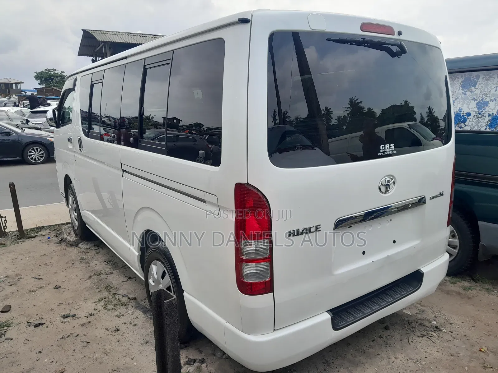 Toyota HiAce 2012 White