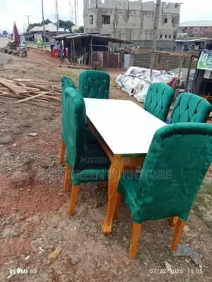 Quality Dining Set