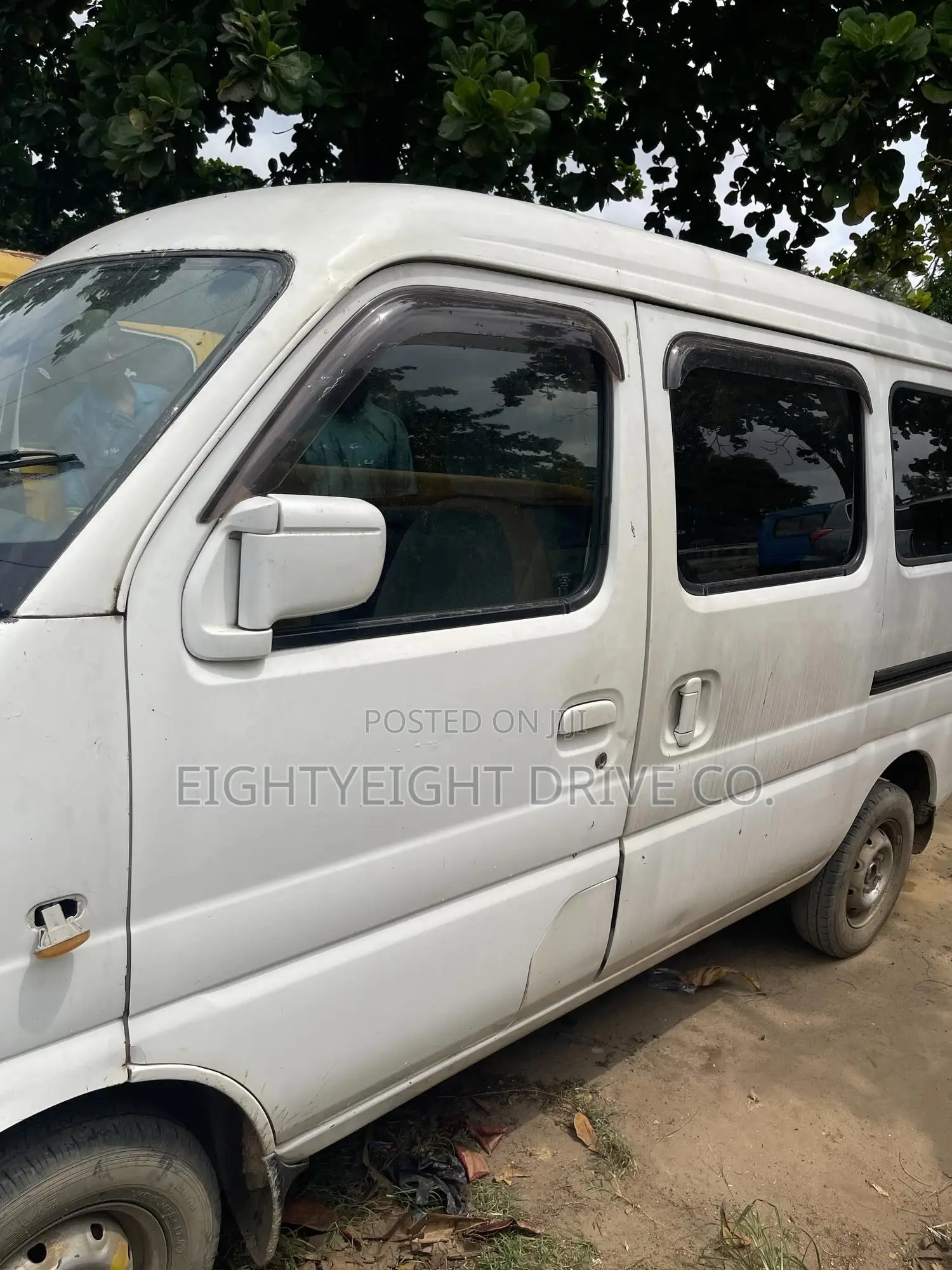Suzuki APV Minibus 2010 White