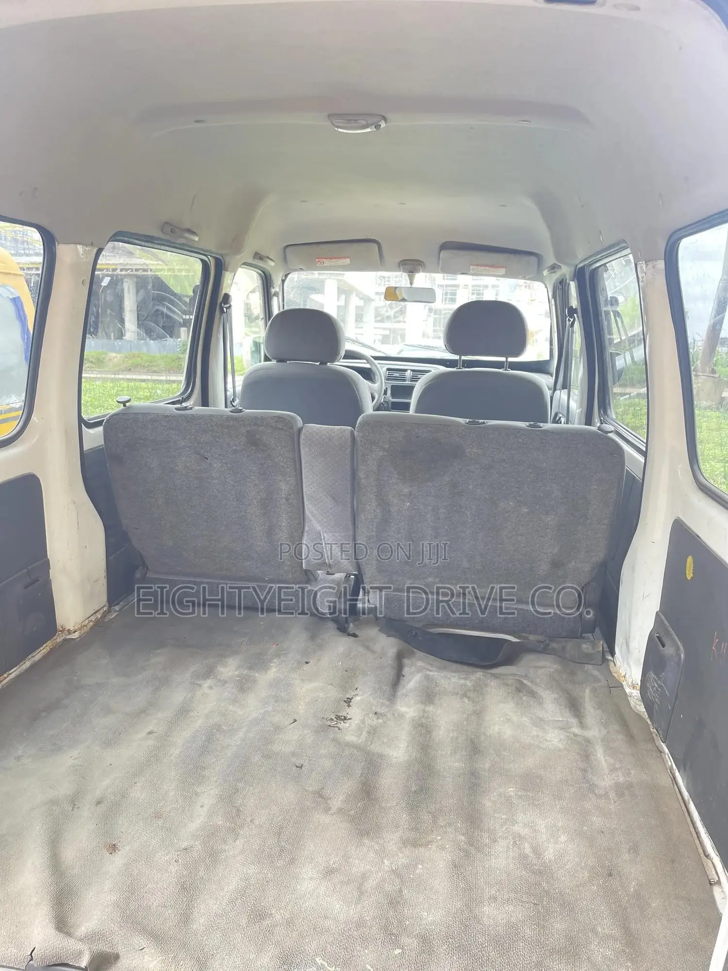 Suzuki APV Minibus 2010 White