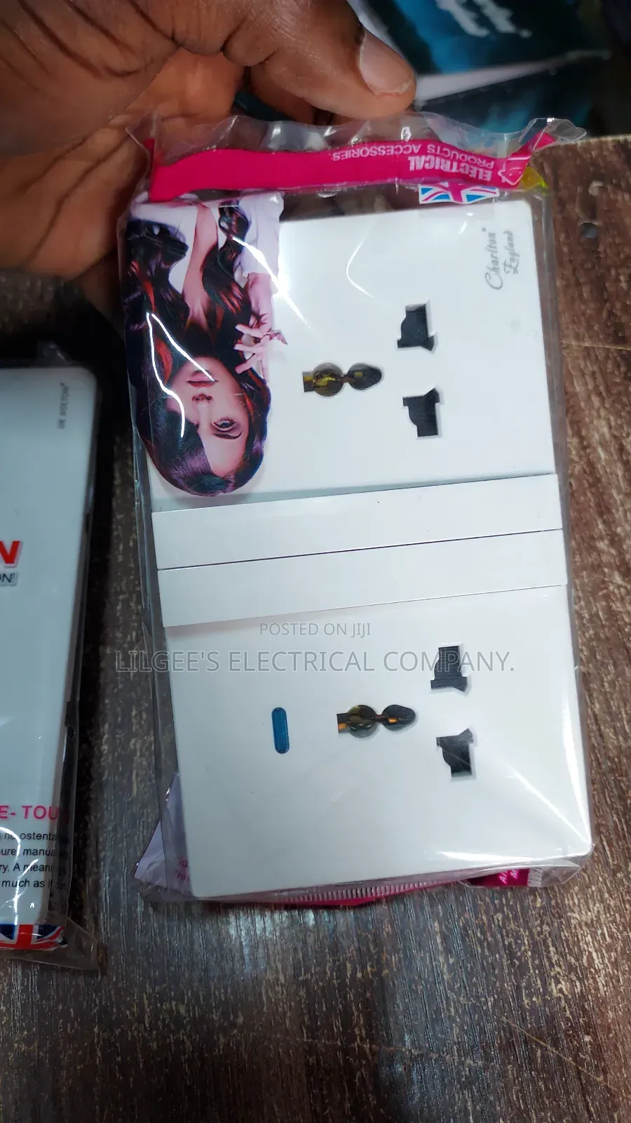 Uk Bolton Long Button Design Double Socket