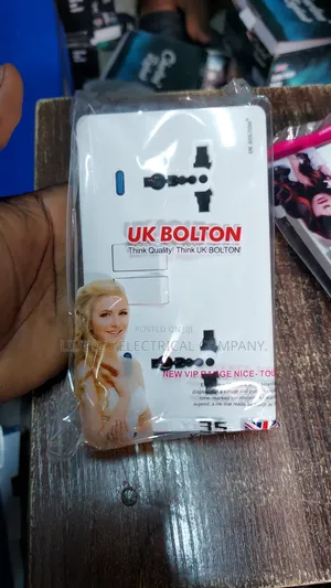 Uk Bolton Short Button Design Socket