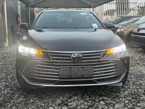 Toyota Avalon XLE FWD Sedan (3.5L V6 8A) 2019 Black