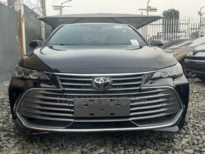 Toyota Avalon XLE FWD Sedan (3.5L V6 8A) 2019 Black