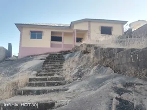 Hilltop Property on 3 Plots of Land