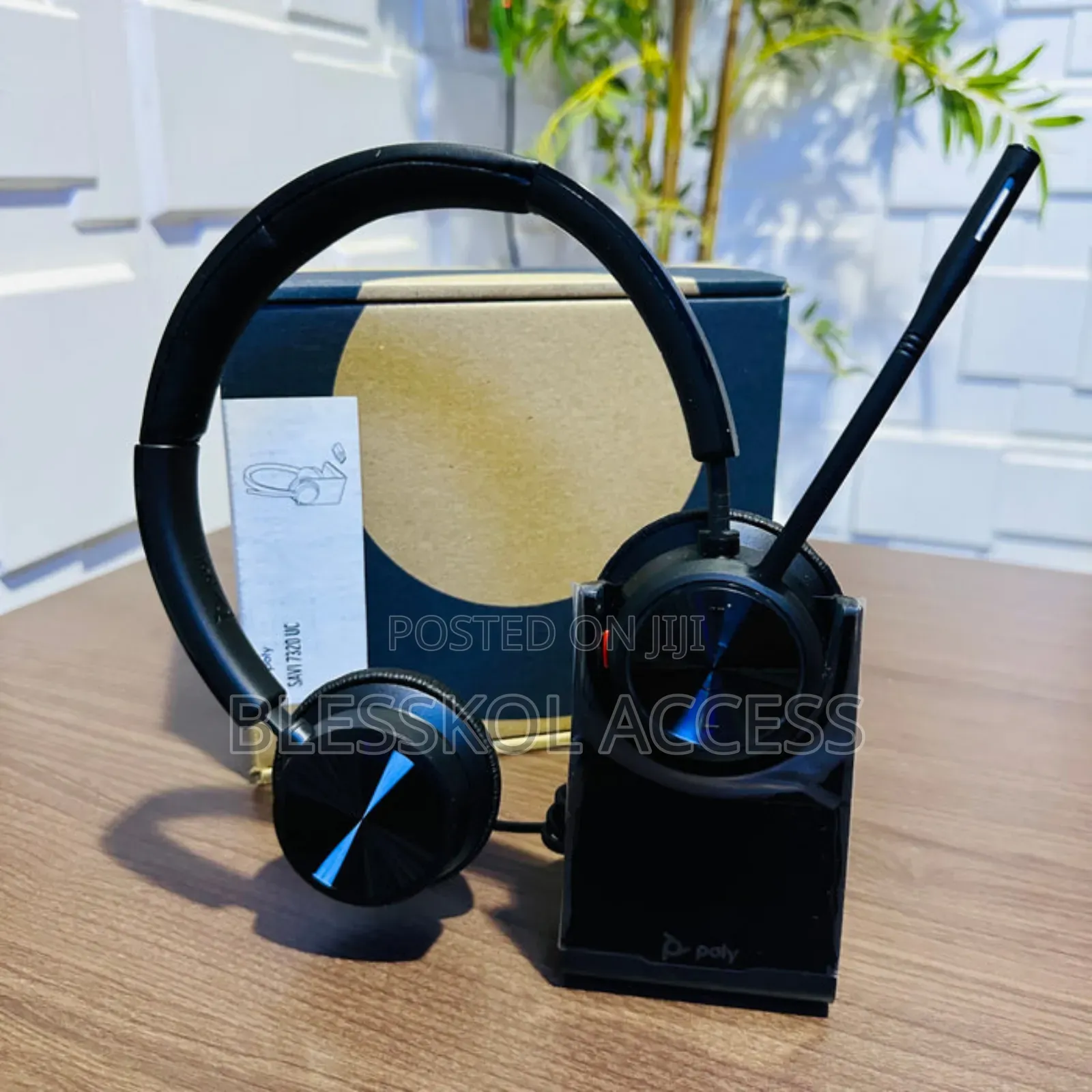 Poly Savi 7320 Uc Wireless Dect Headset