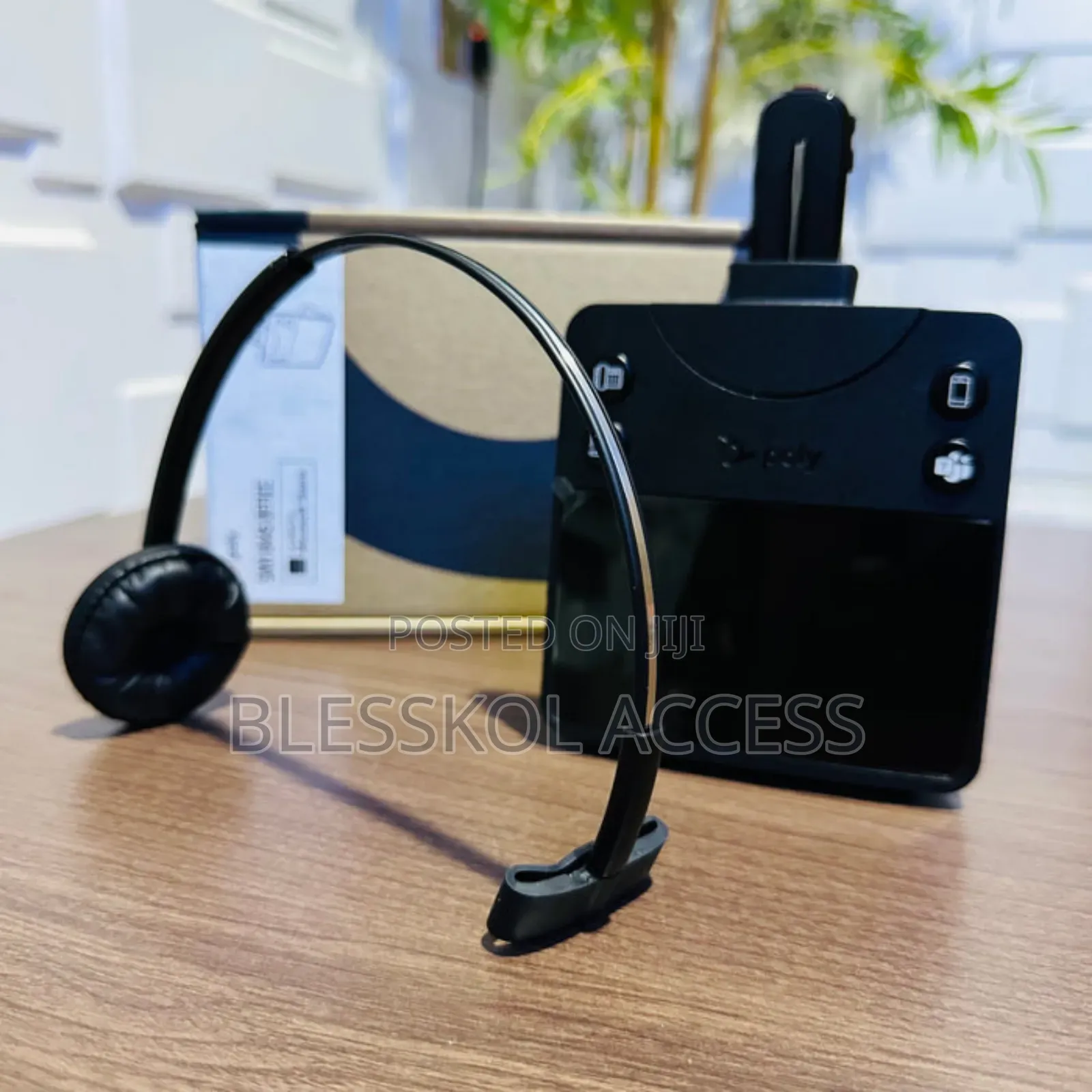 Poly Savi 8445 Office Wireless Dect Headset