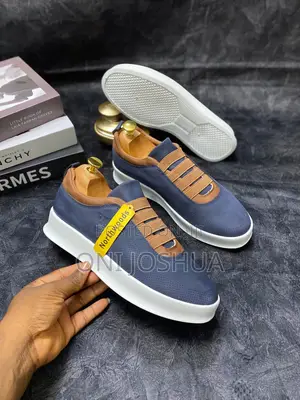 Easy Wear Sneakers