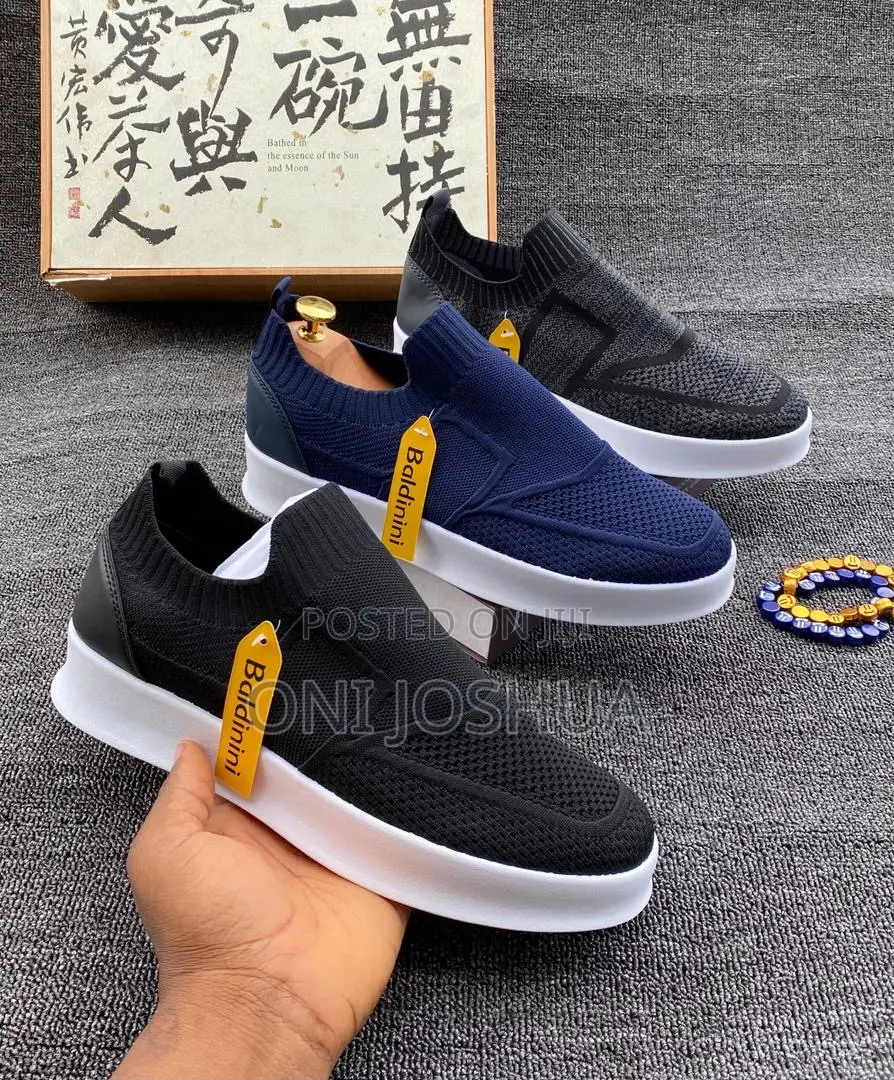 Easy Wear Sneakers