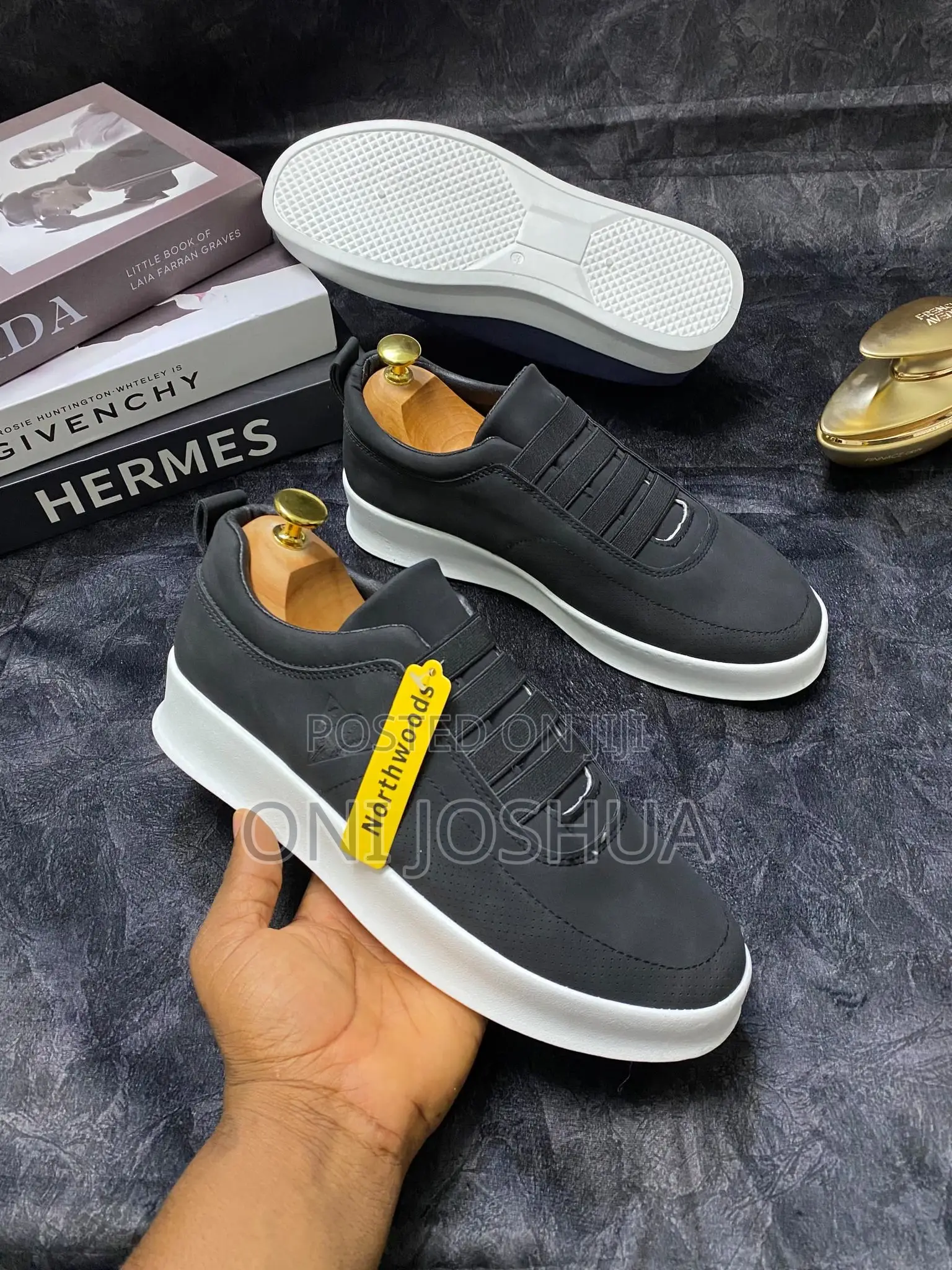 Easy Wear Sneakers