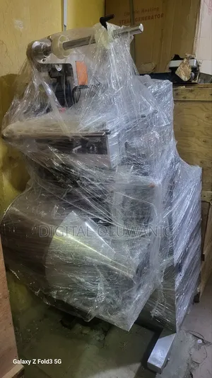 Liquid Packaging Machine 4side Sealing