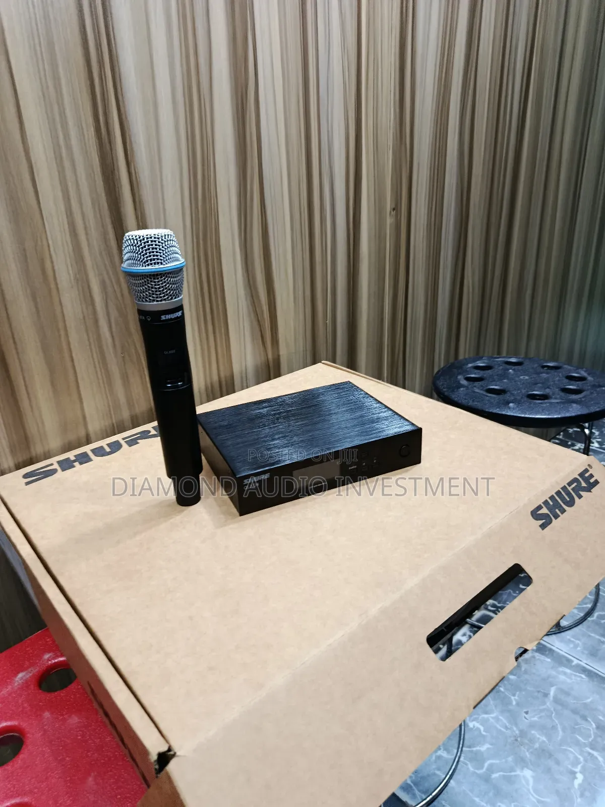 Shure Qlxd24/Beta87a Wireless Microphone (Original)