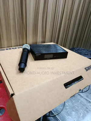 Shure Qlxd24/Beta87a Wireless Microphone (Original)