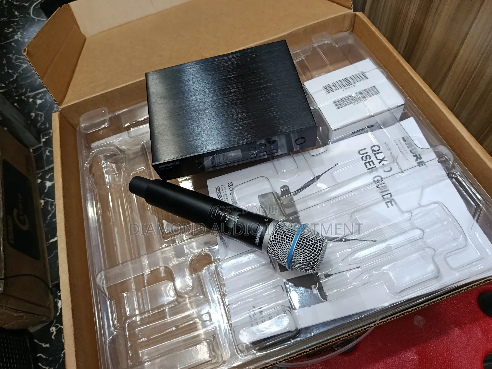 Shure Qlxd24/Beta87a Wireless Microphone (Original)