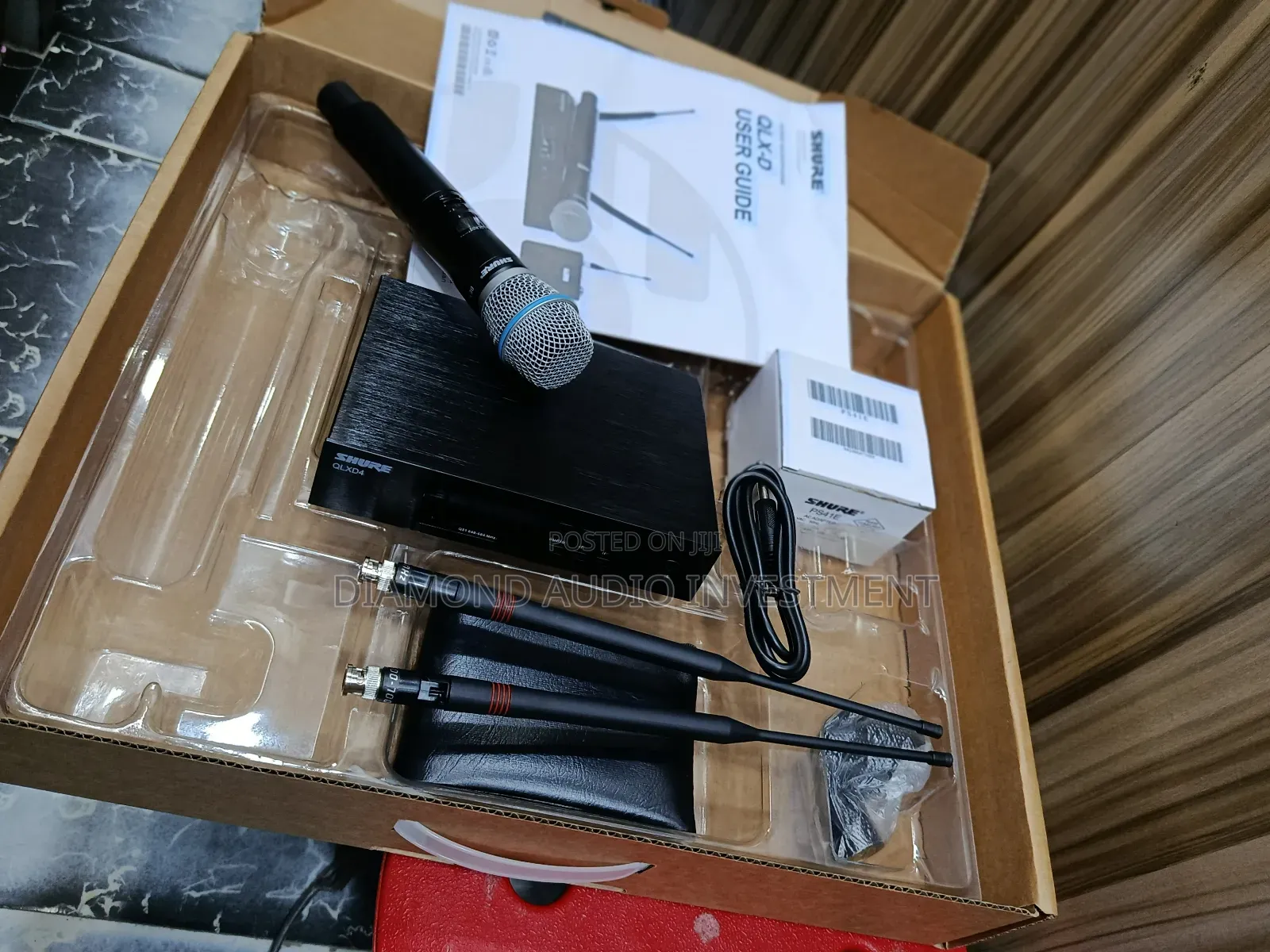 Shure Qlxd24/Beta87a Wireless Microphone (Original)