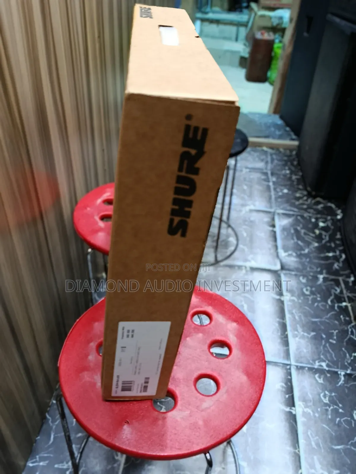 Shure Qlxd24/Beta87a Wireless Microphone (Original)