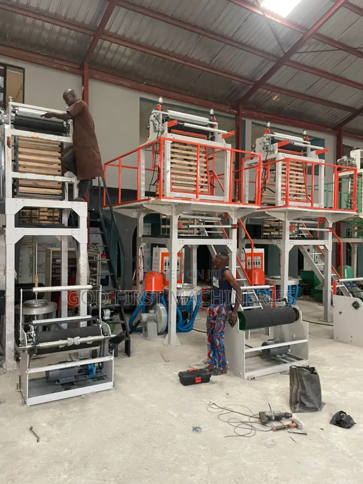 Extruding Machine