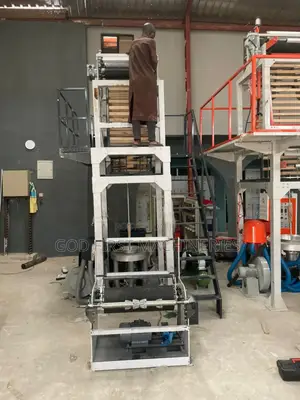 Extruding Machine