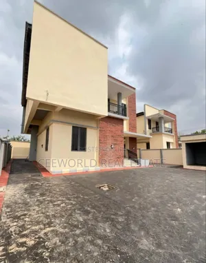 3bdrm Duplex in Oluyole Estate for sale