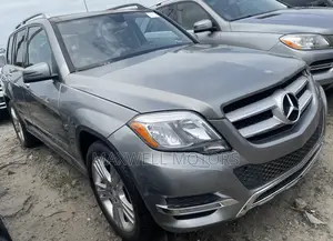 Mercedes-Benz GLK-Class Base GLK 350 4dr AWD 4MATIC (3.5L 6cyl 7A) 2015