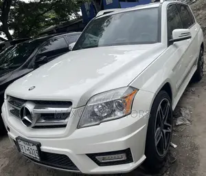 Mercedes-Benz GLK-Class 350 4MATIC 2012 White
