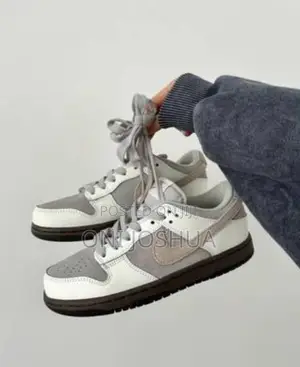 Dunk Sneakers