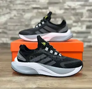 Adidas Sneakers