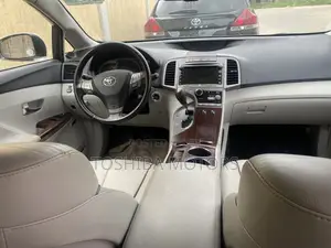 Toyota Venza AWD 2010 White