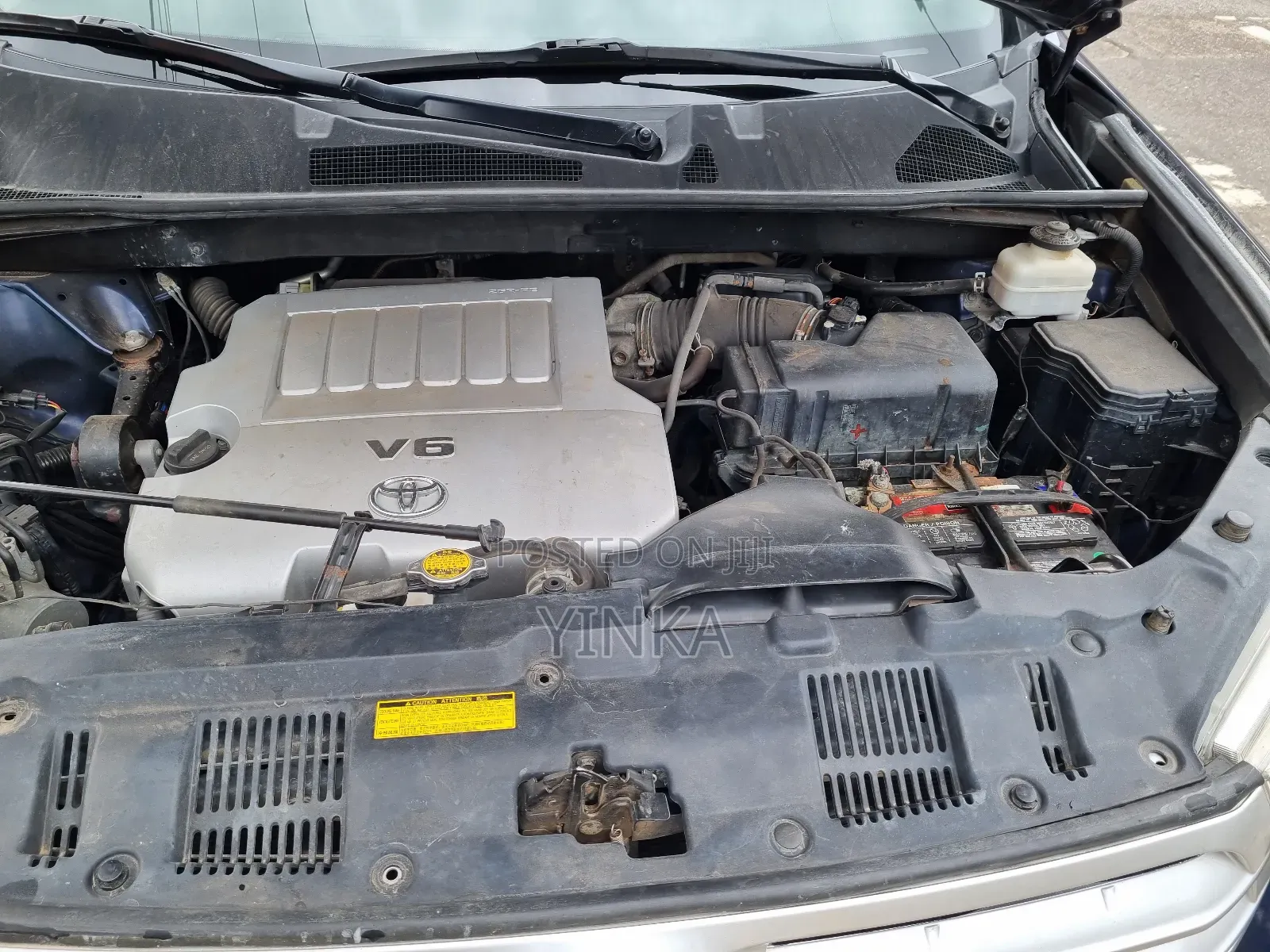 Toyota Highlander SE 2012 Blue