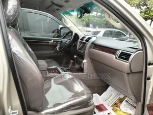 Lexus GX 460 Base 2016 Gold