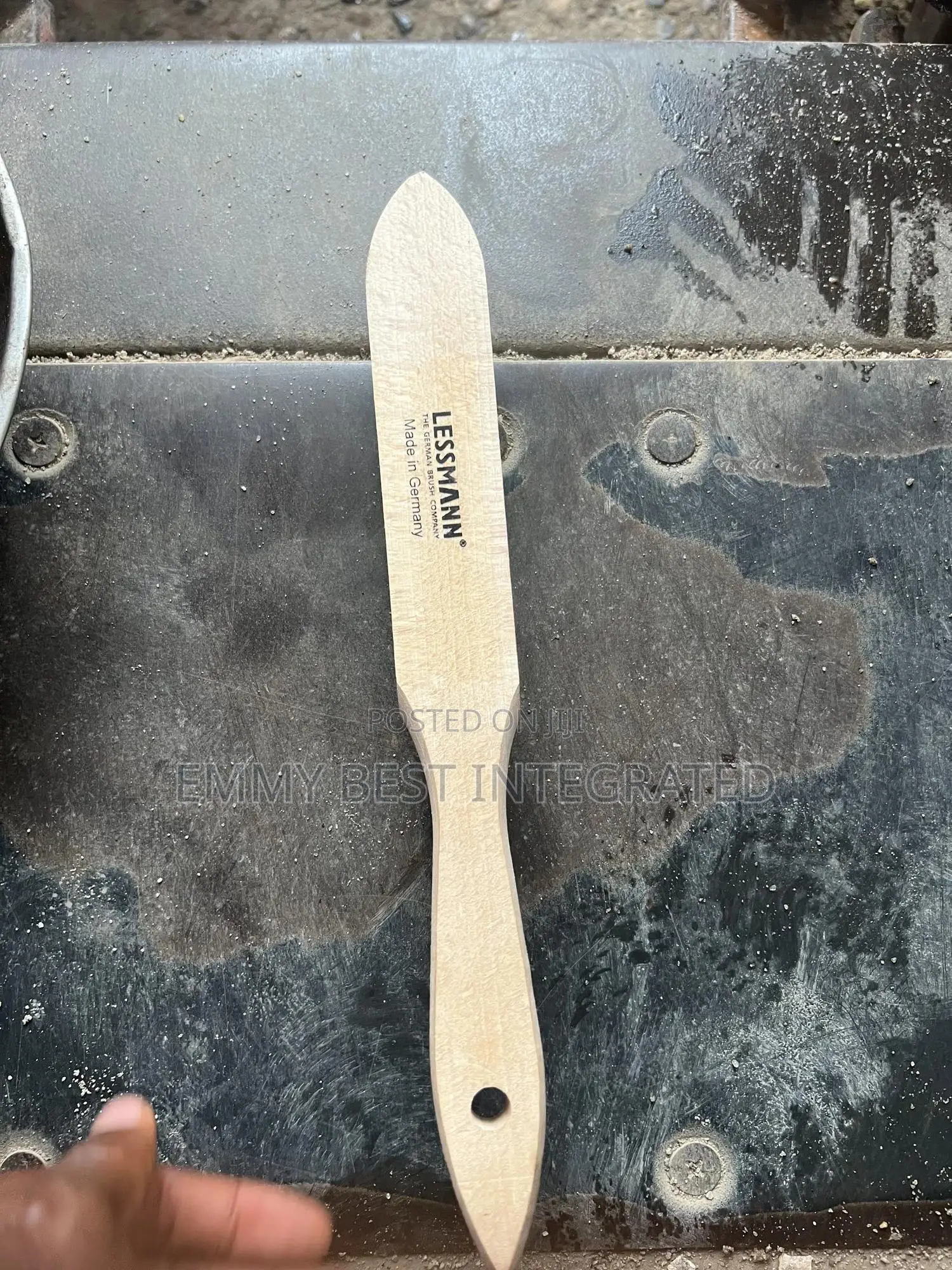 Lreon Brush