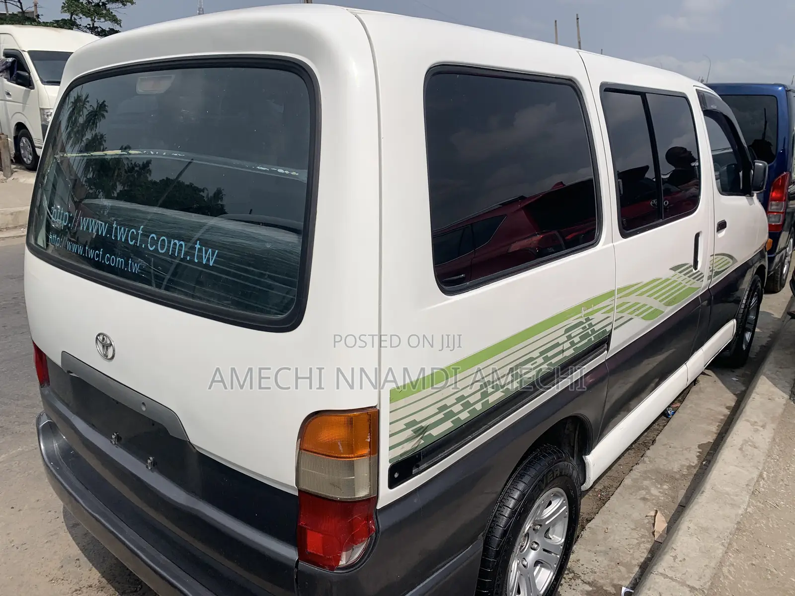 Toyota HiAce 2005 White